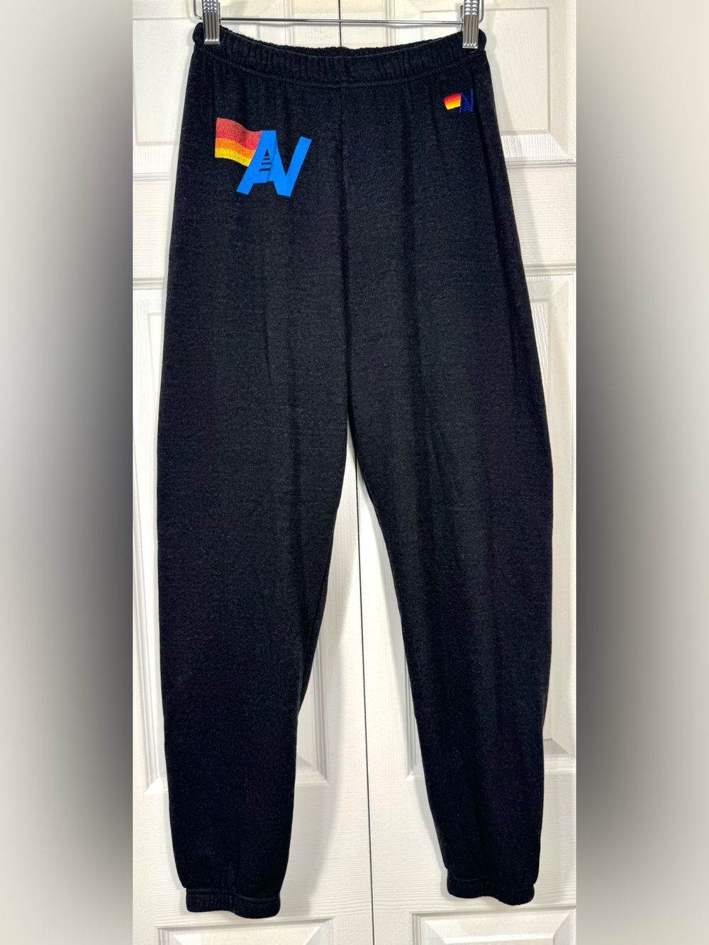 AVIATOR NATION Logo Sweatpants in washed heathered Black. Size Small